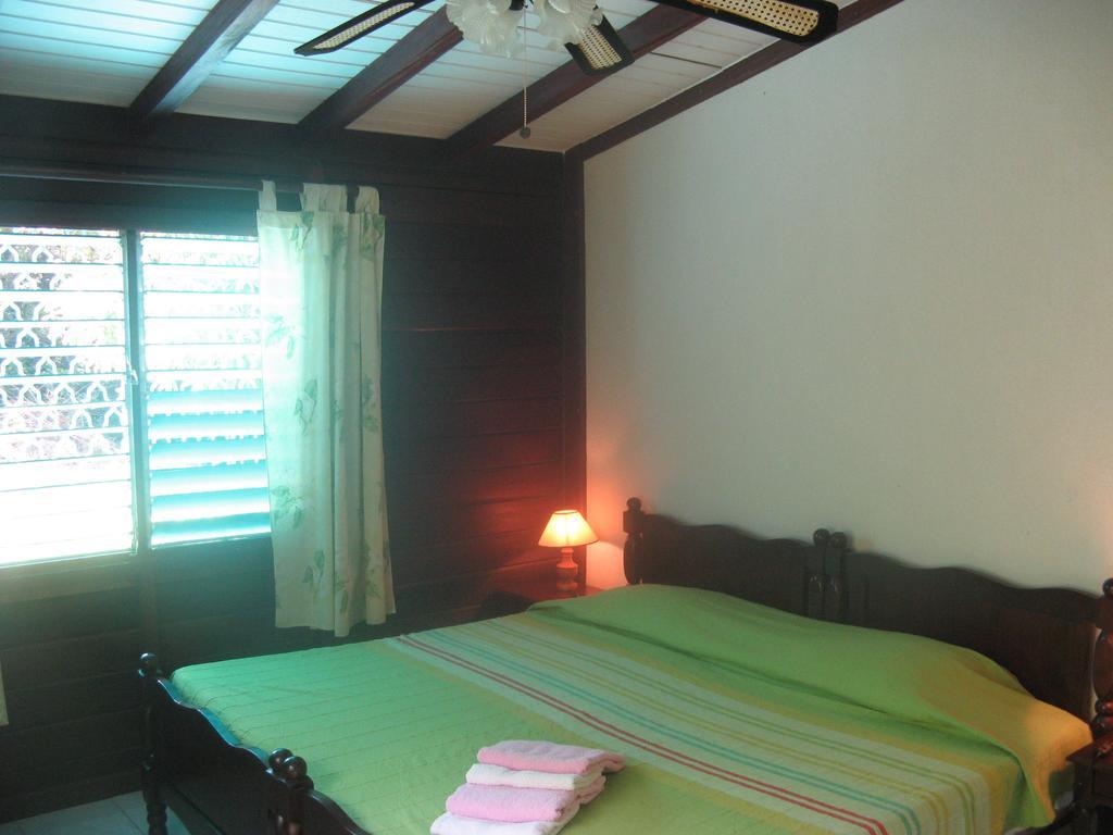 La Colline Verte Deshaies Chambre photo